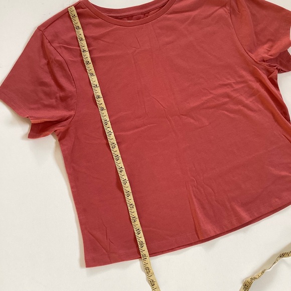 NWT Threads 4 Thought Invincible Crop T-shirt - Picture 8 of 8